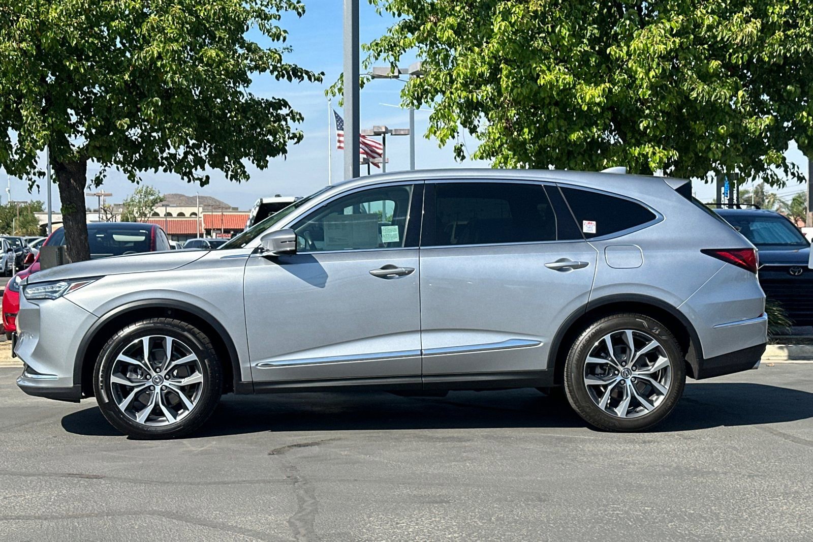 Used 2023 Acura MDX FWD w/ Technology Package image 7