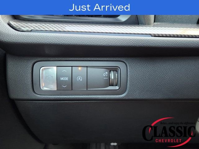 Used 2025 Chevrolet Traverse High Country image 34