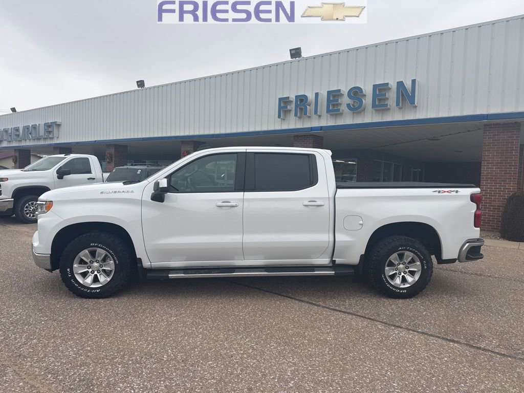 Used 2022 Chevrolet Silverado 1500 LT w/ Convenience Package II image 2