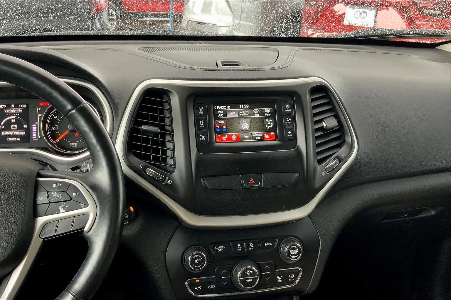 Used 2015 Jeep Cherokee Latitude w/ Comfort/Convenience Group FWD image 7