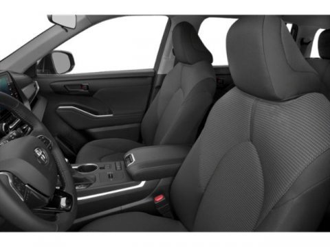 Used 2022 Toyota Highlander XLE AWD/4WD image 9