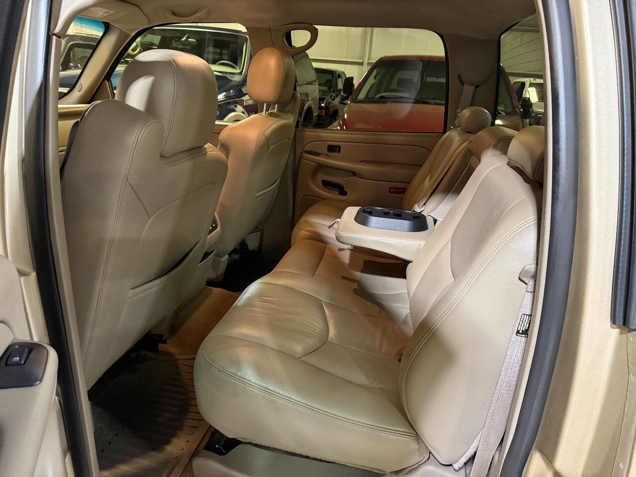 Used 2005 Chevrolet Silverado 2500 LT w/ Heavy-Duty Power Package image 7