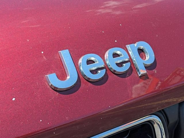 Used 2024 Jeep Grand Cherokee L Laredo AWD/4WD image 9