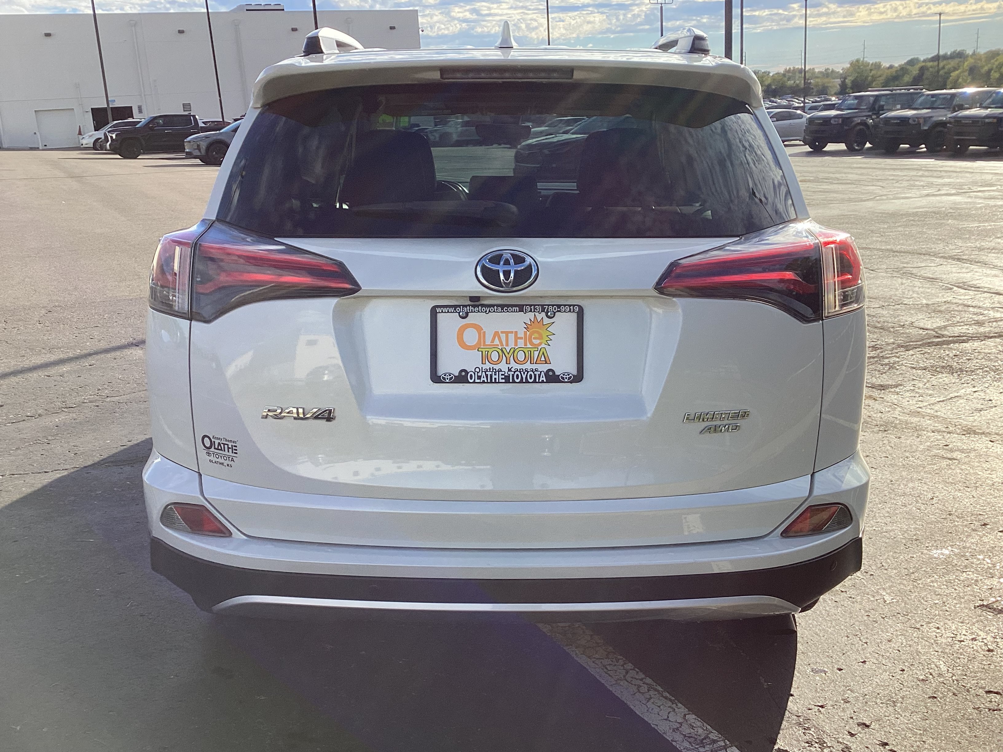 Used 2016 Toyota RAV4 Limited AWD/4WD image 24