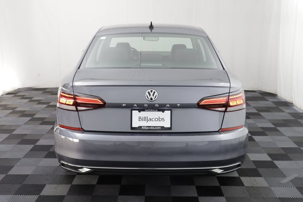 Used 2022 Volkswagen Passat 2.0T FWD image 16
