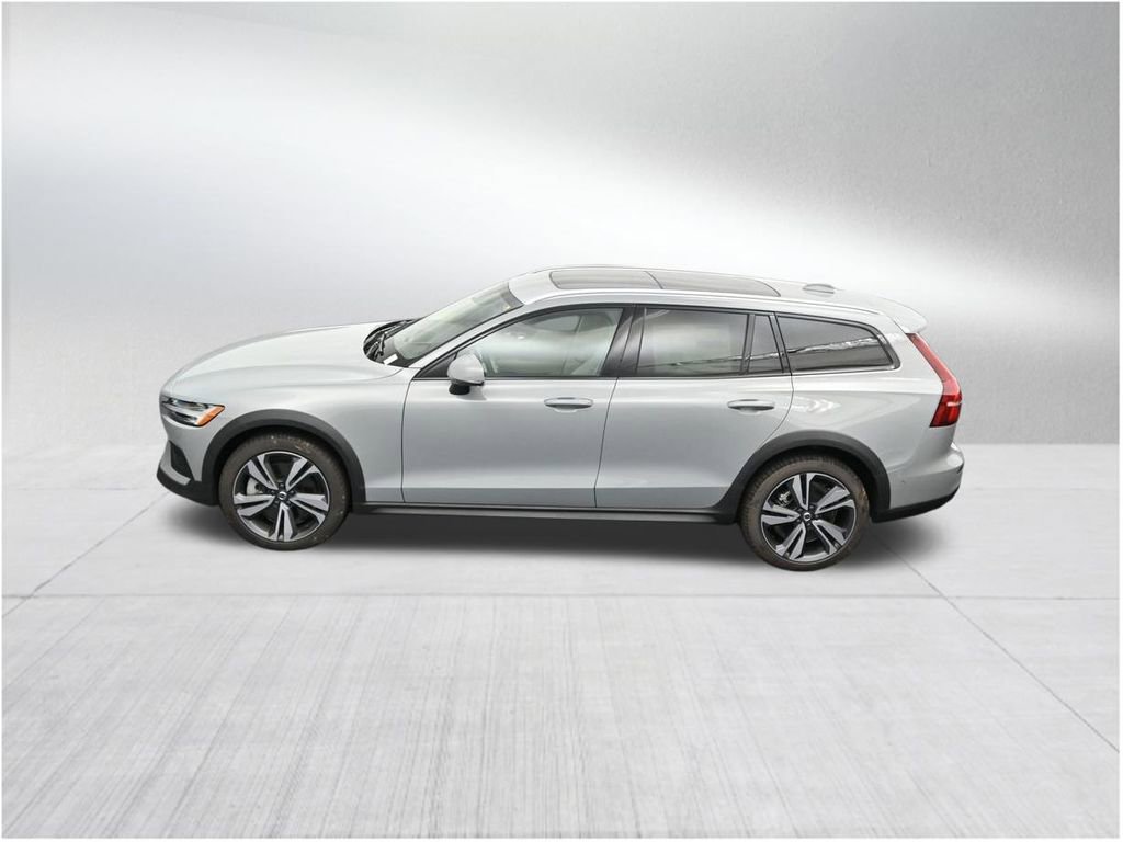 New 2026 Volvo V60 B5 Cross Country Plus w/ Protection Package Premier AWD/4WD image 15