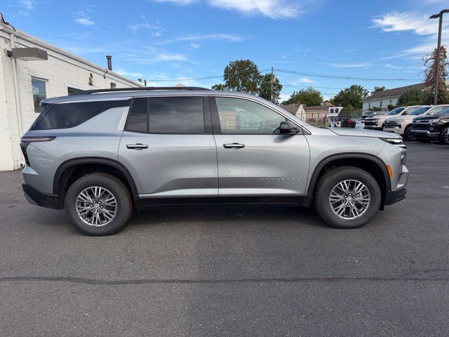 New 2027 Chevrolet Traverse LT w/ Driver Confidence Package FWD image 13