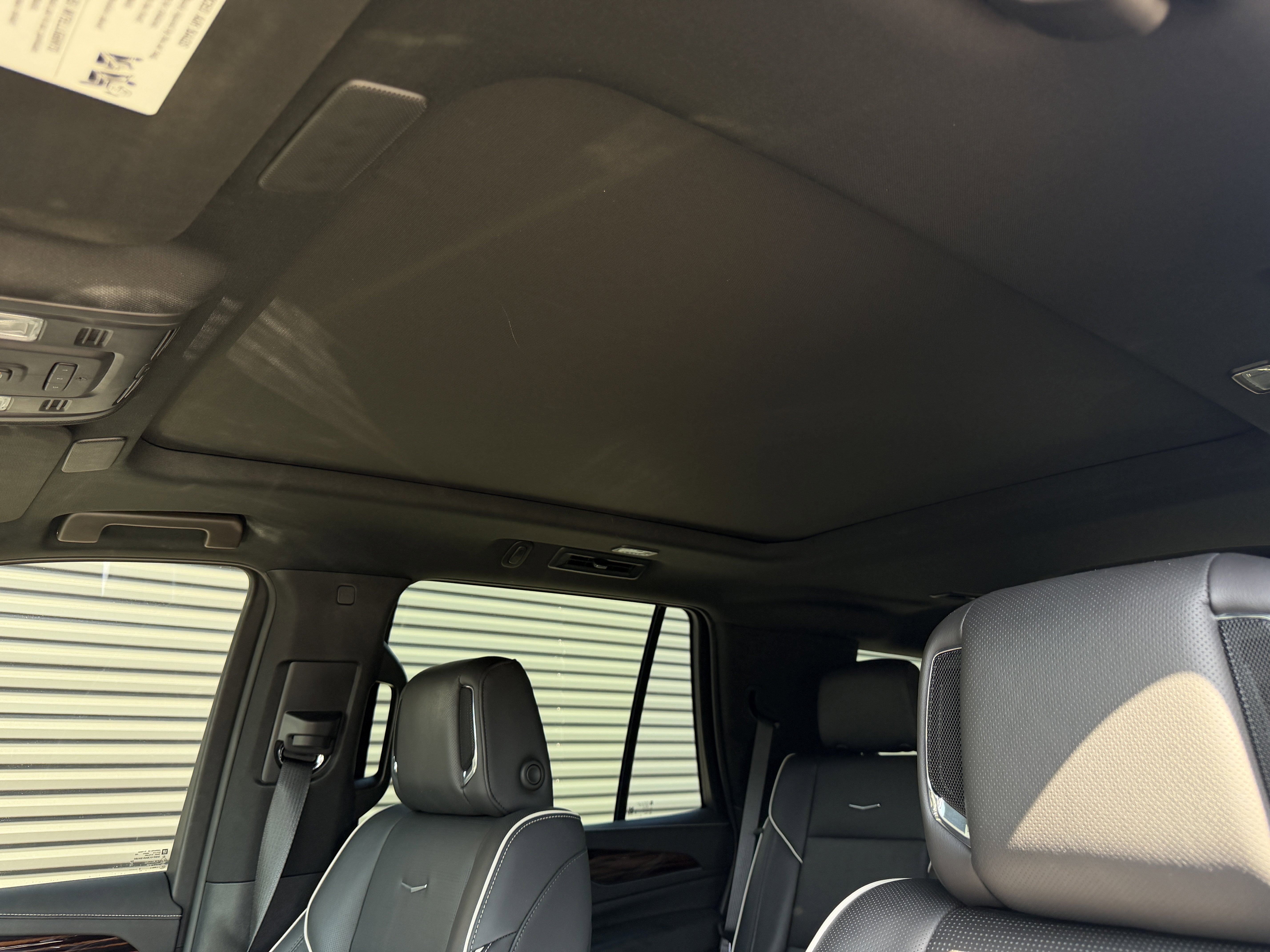 Used 2023 Cadillac Escalade Premium Luxury image 33