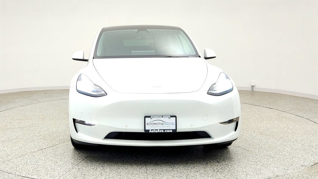 Used 2021 Tesla Model Y Long Range AWD/4WD image 2