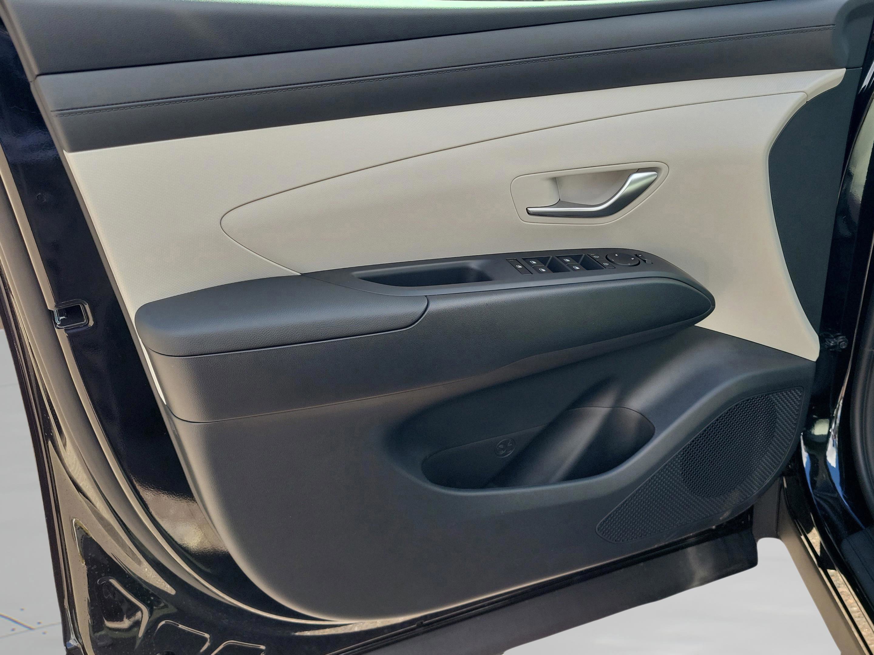 New 2026 Hyundai Tucson Blue SE image 19