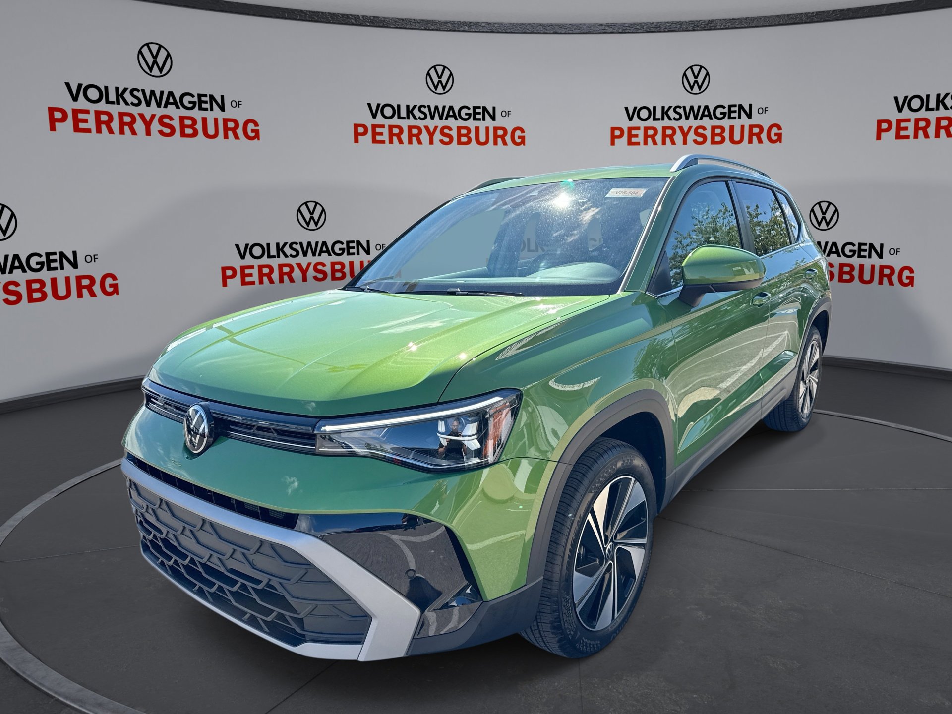 New 2025 Volkswagen Taos SE