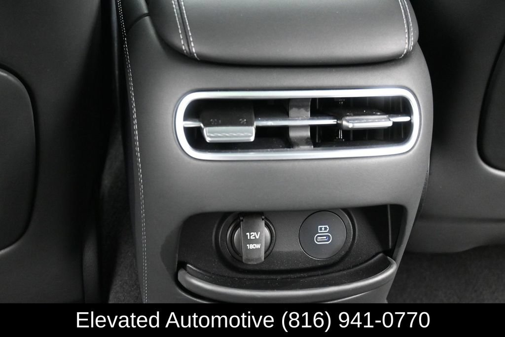 Used 2024 Genesis G90 3.5T AWD/4WD image 15
