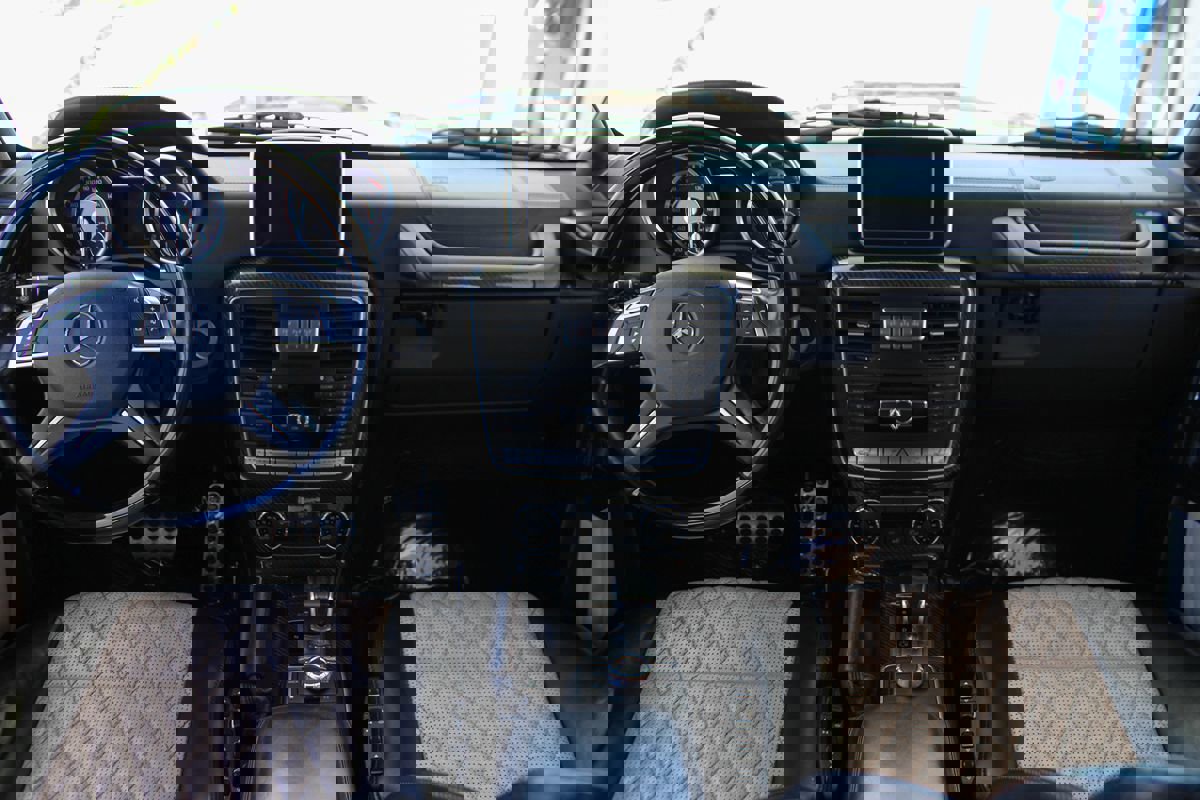 Used 2015 Mercedes-Benz G 63 AMG 4MATIC image 13