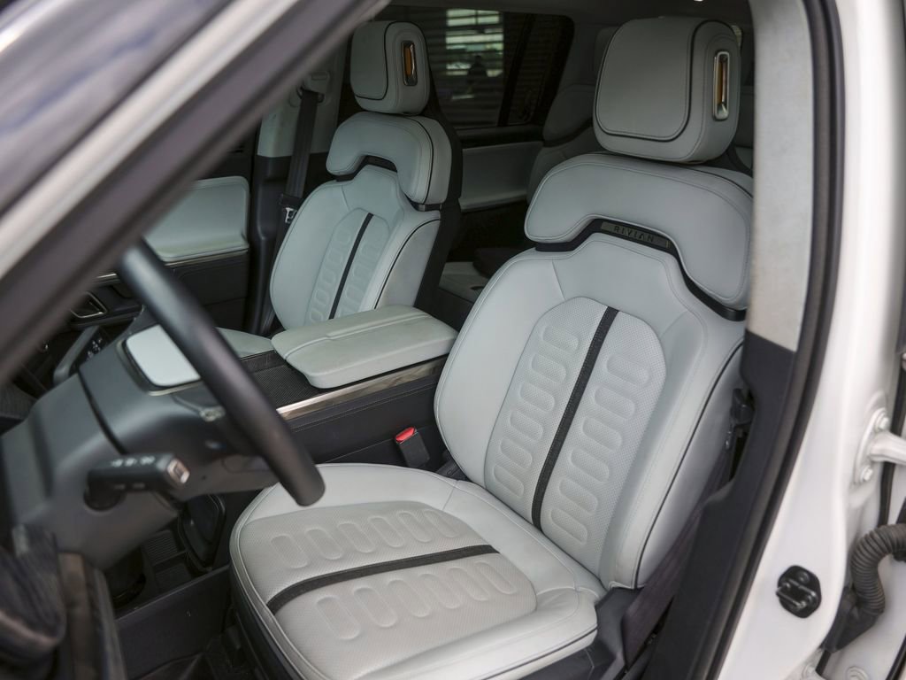 Used 2023 Rivian R1S Adventure image 4