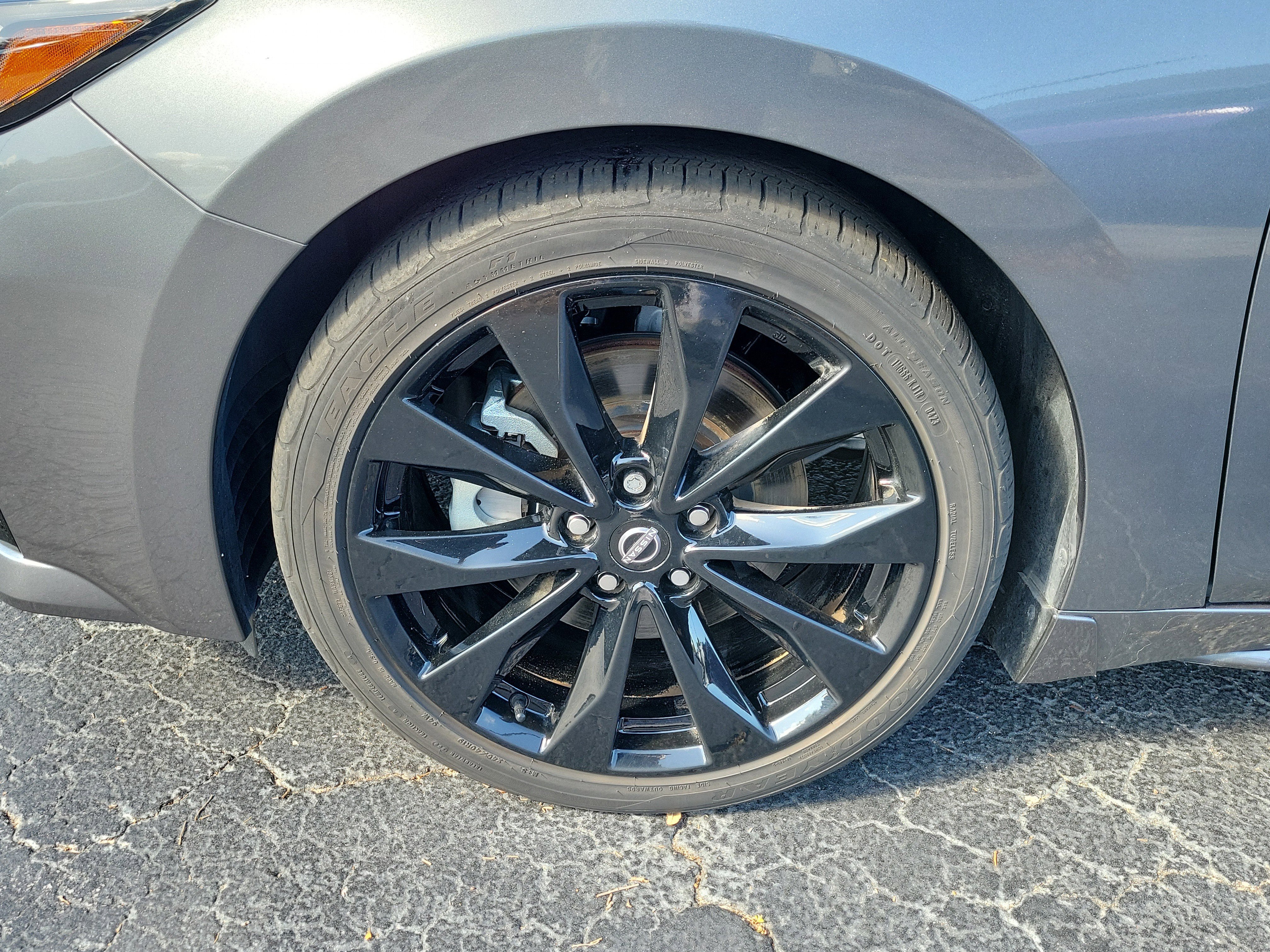 Certified 2023 Nissan Maxima SR w/ Sport Mat Group FWD image 4