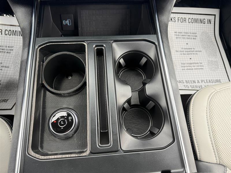 Used 2022 Ford F150 Lightning Platinum image 29