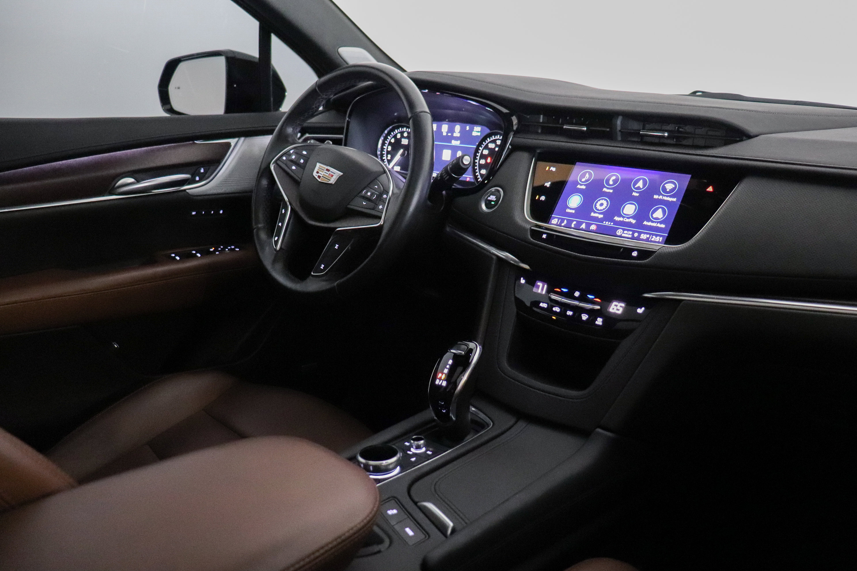 Used 2023 Cadillac XT5 Sportv w/ Technology Package image 25
