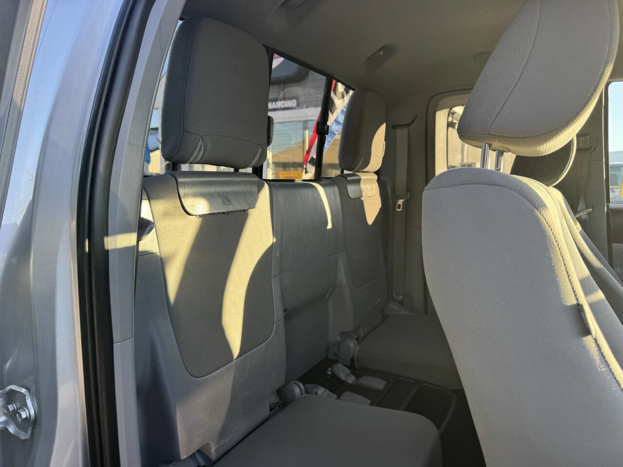 Used 2012 Toyota Tacoma 4x4 Access Cab w/ SR5 Pkg image 28