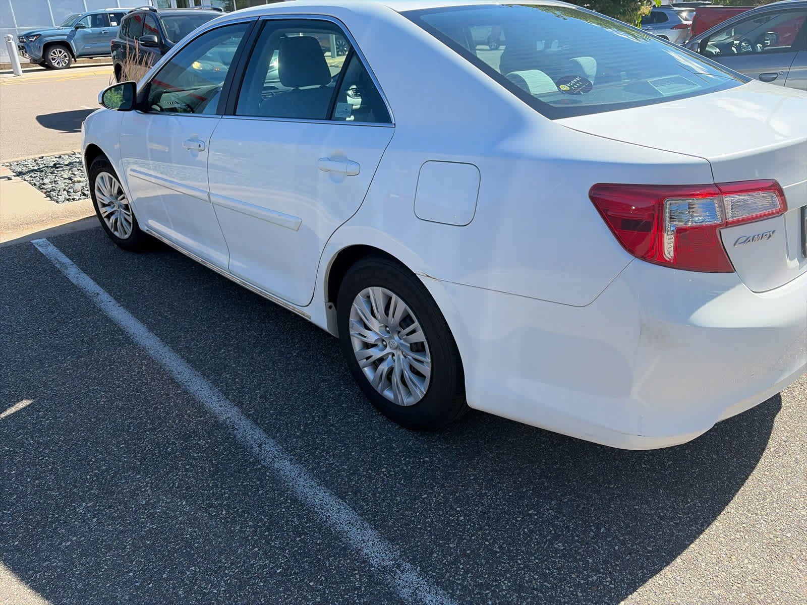 Used 2012 Toyota Camry LE FWD image 9