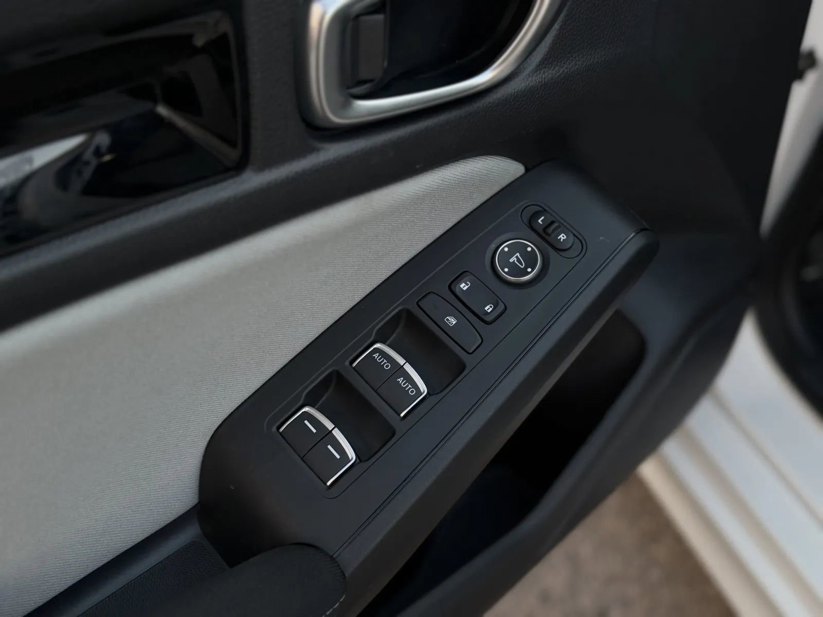 Used 2025 Honda Civic Sport image 30