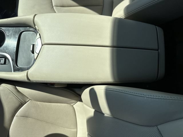 Certified 2019 Buick Envision Essence AWD/4WD image 25