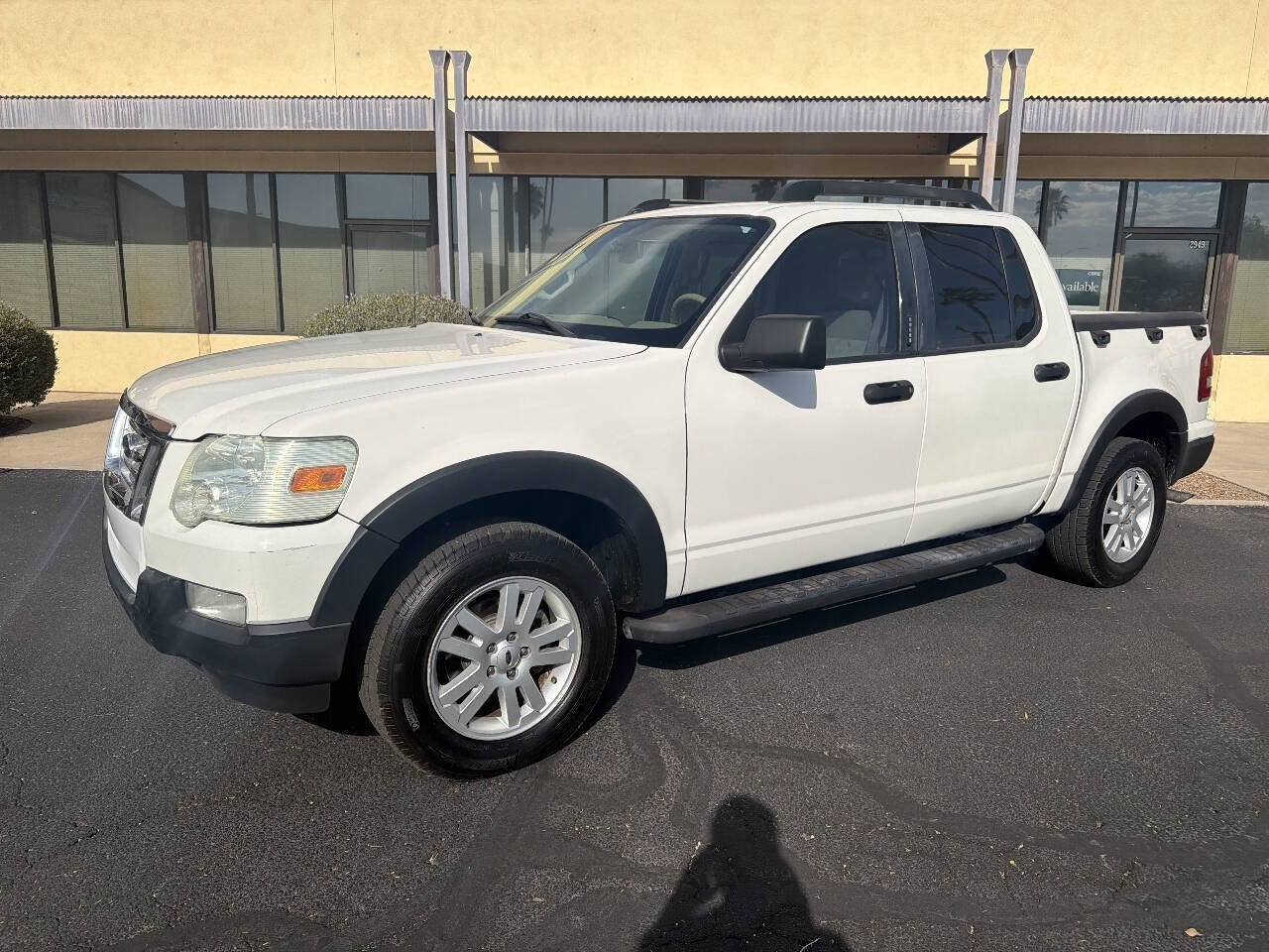Used 2008 Ford Explorer Sport Trac XLT RWD image 3