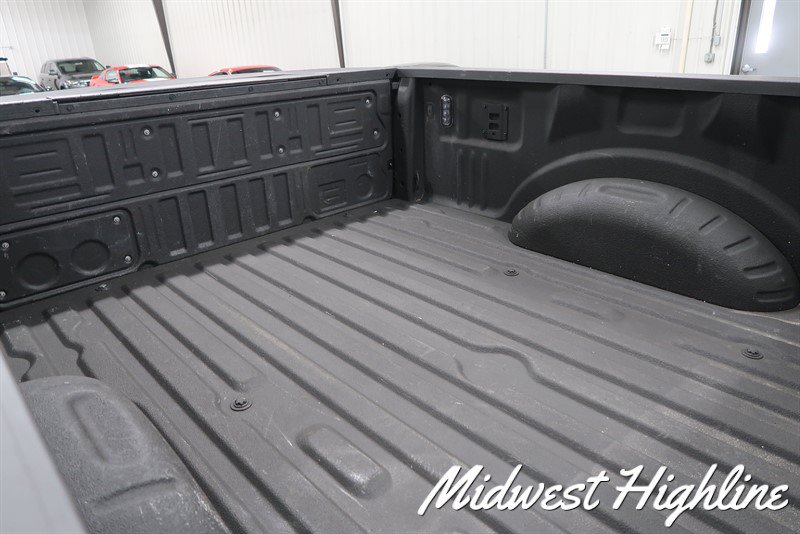 Used 2025 Ford F350 Platinum w/ FX4 Off-Road Package AWD/4WD image 21