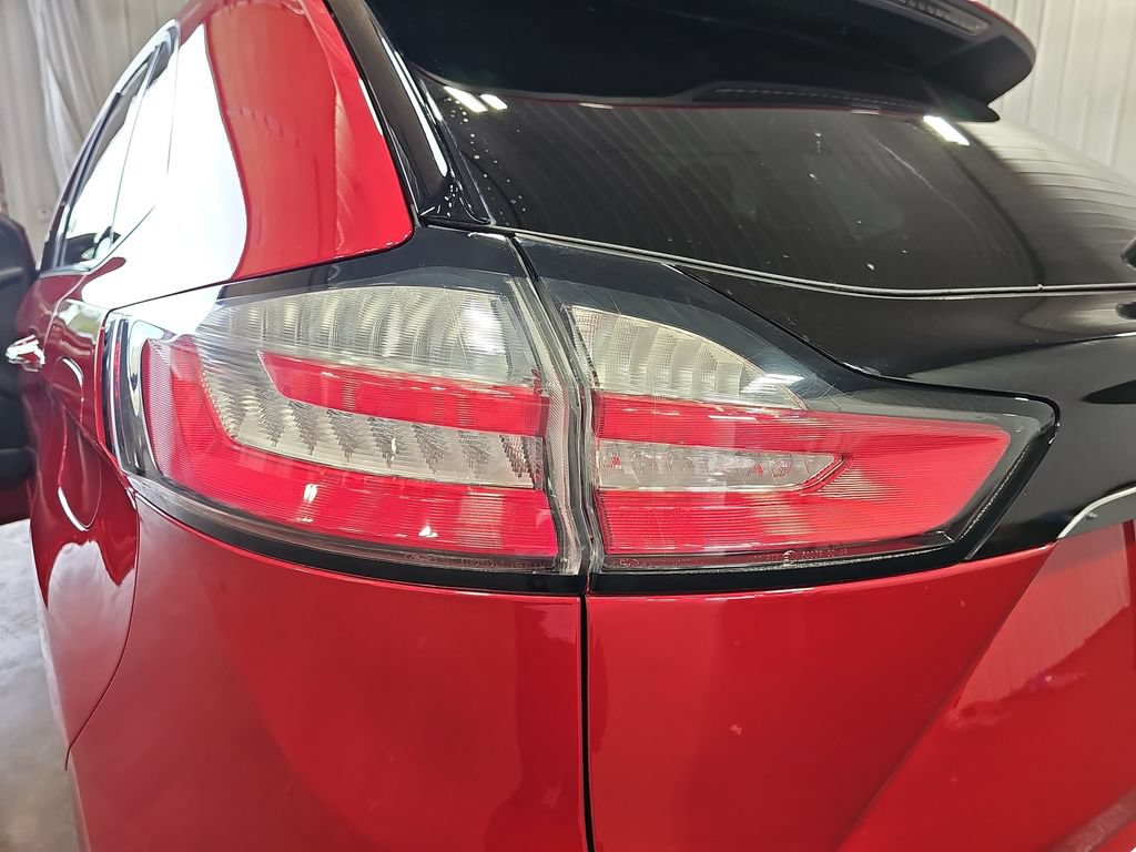Used 2020 Ford Edge Titanium w/ Equipment Group 301A AWD/4WD image 96