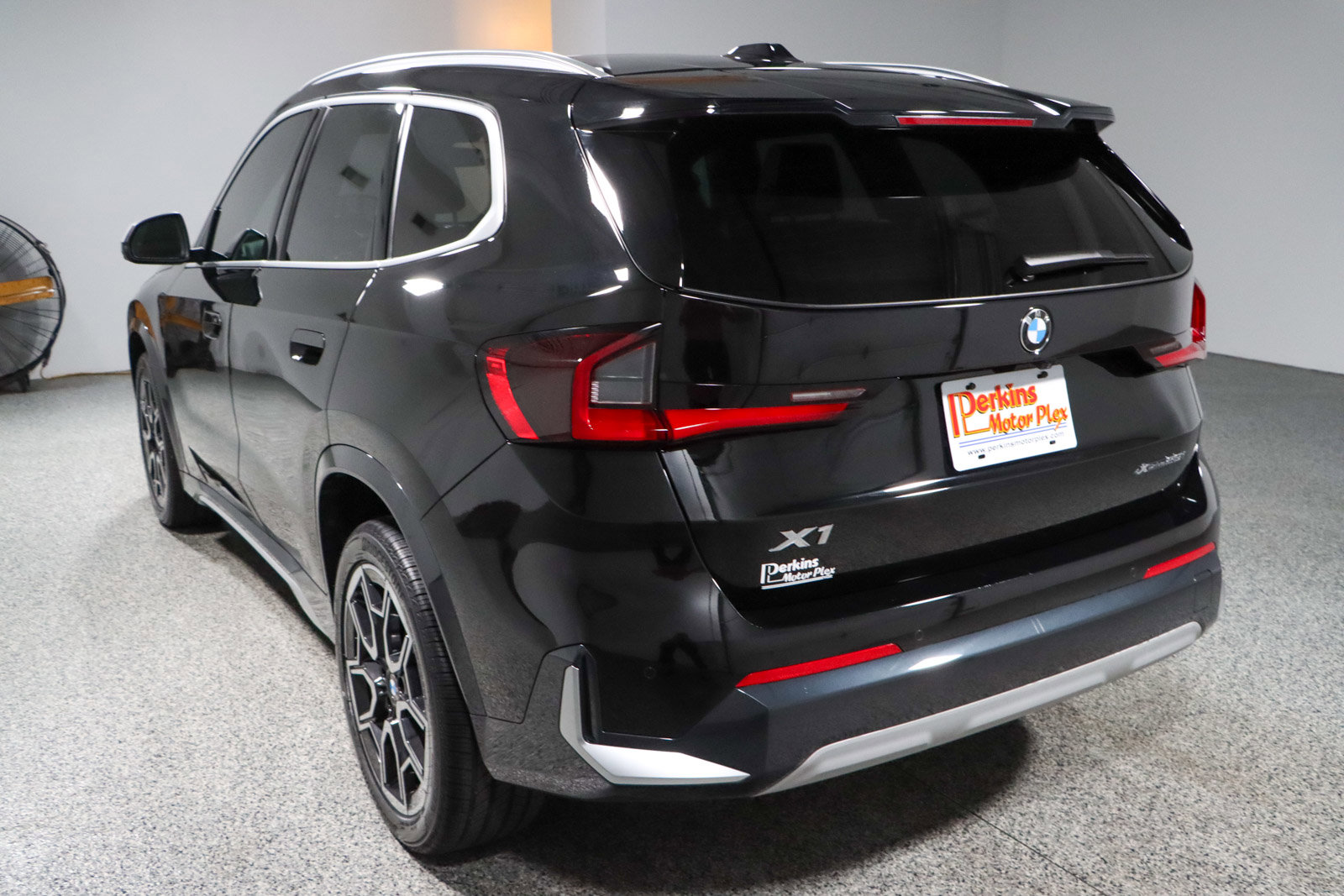 Used 2023 BMW X1 xDrive28i w/ Premium Package image 9