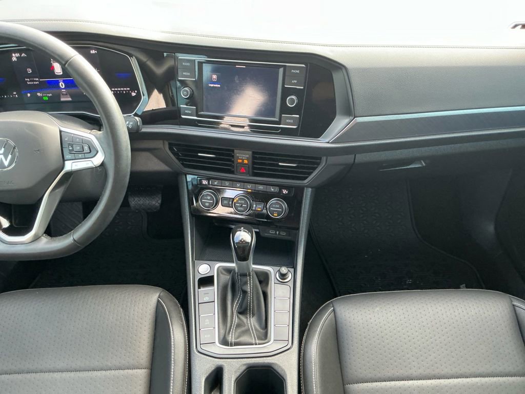 Used 2024 Volkswagen Jetta SE w/ Panoramic Sunroof Package image 20