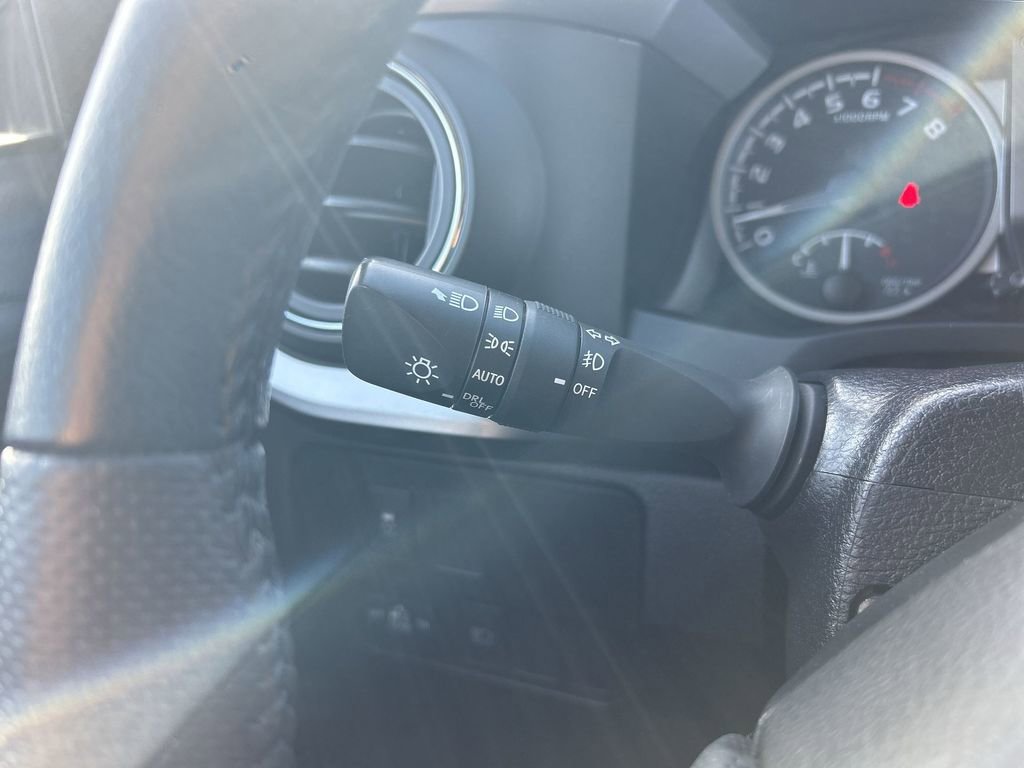 Used 2022 Toyota Tacoma SR5 w/ Technology Package image 23