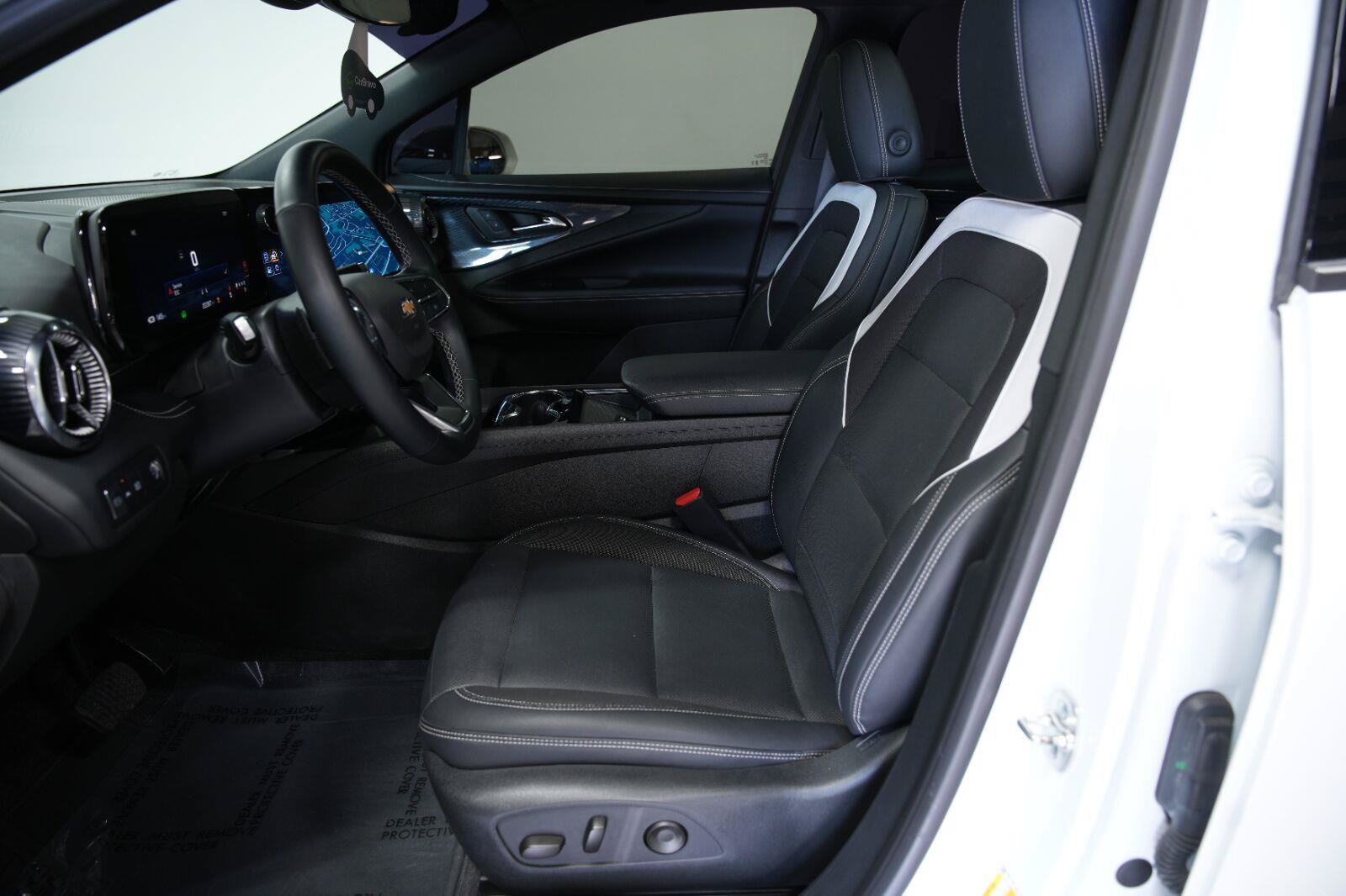 Certified 2024 Chevrolet Blazer EV LT AWD/4WD image 38