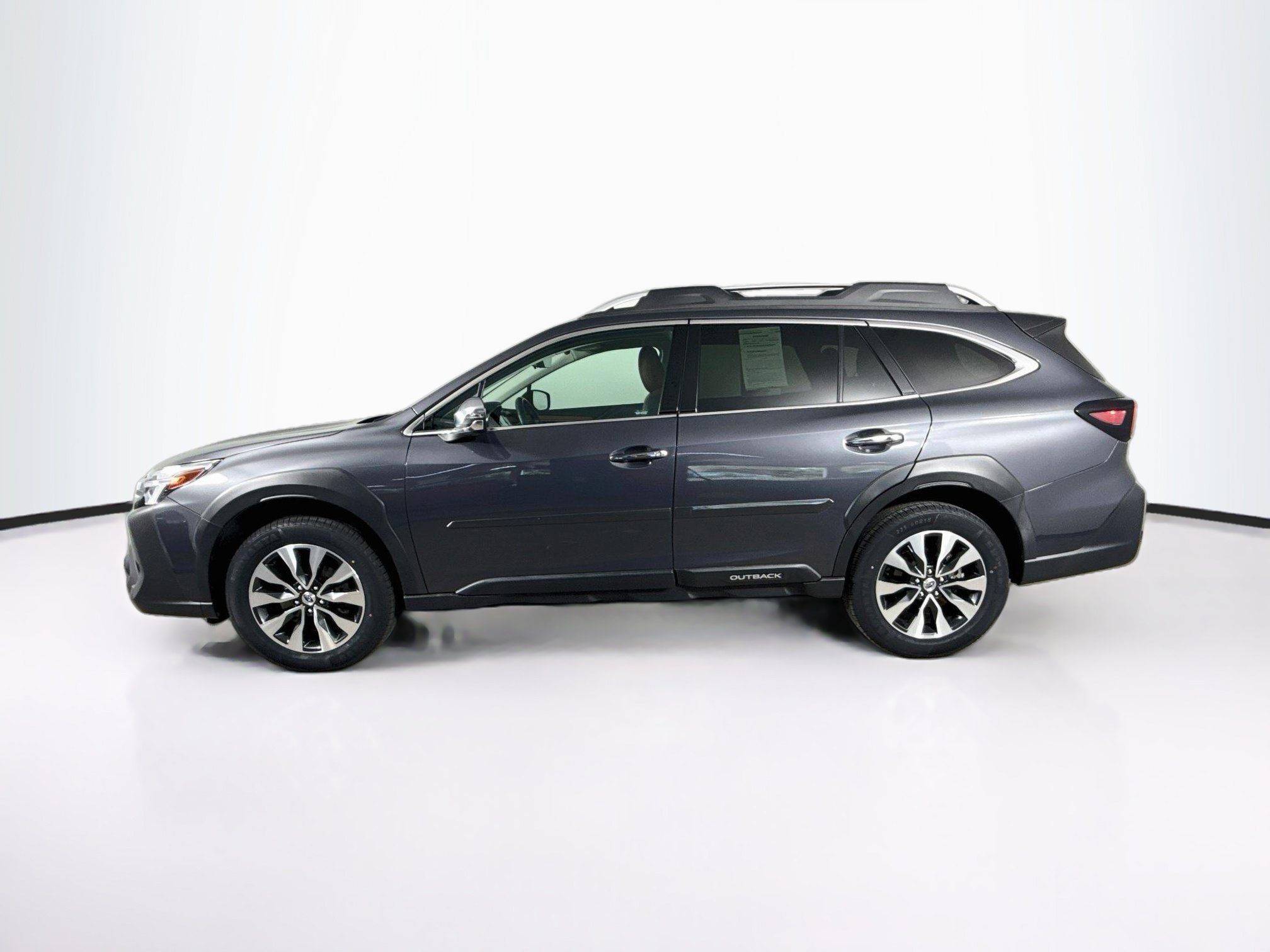 Used 2024 Subaru Outback Touring AWD/4WD image 7