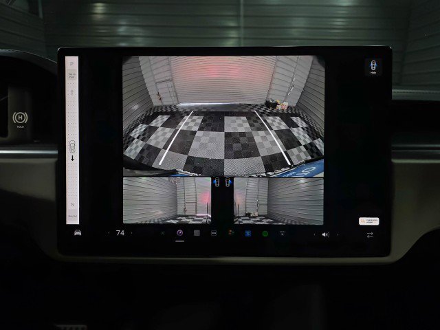 Used 2023 Tesla Model X Plaid image 30