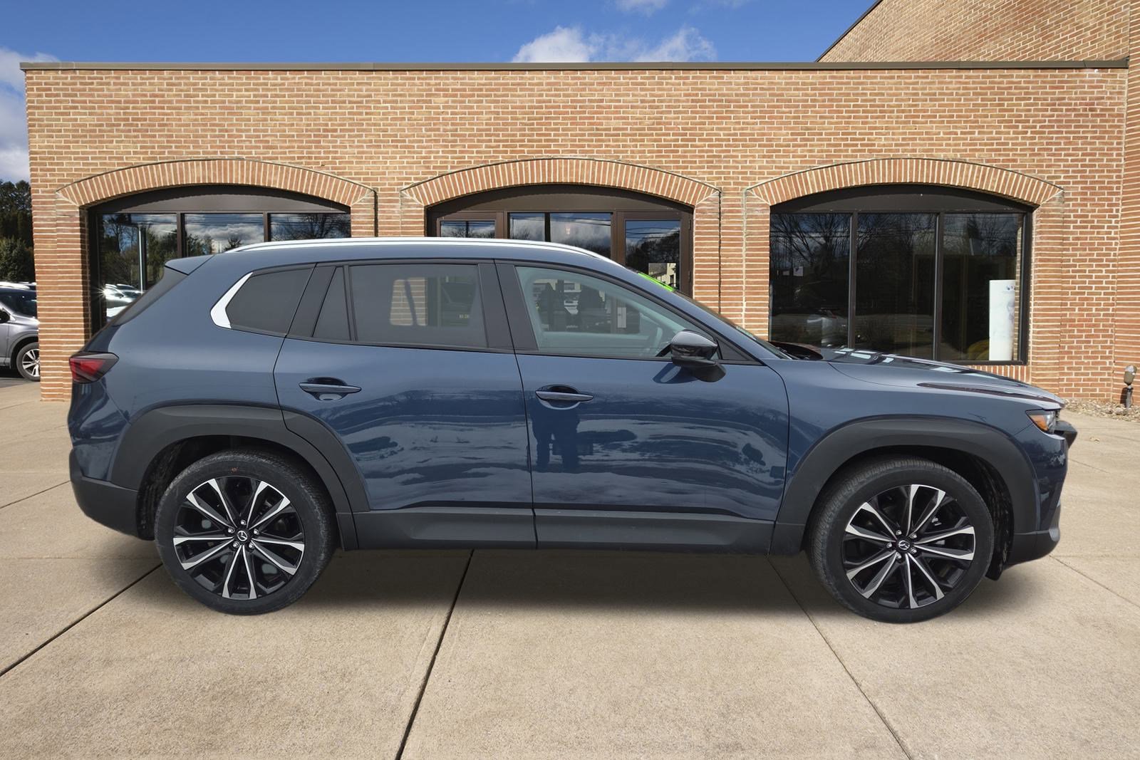 Certified 2025 MAZDA CX-50 AWD 2.5 S w/ Premium Plus Pkg image 2