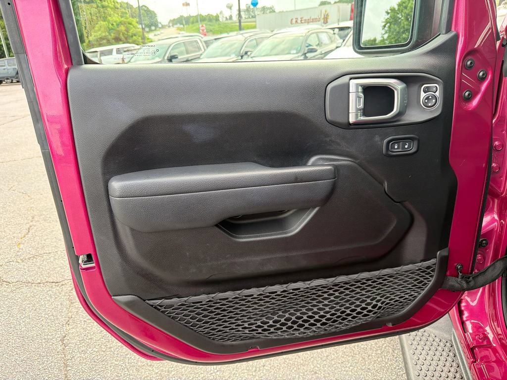 Used 2024 Jeep Wrangler Sport AWD/4WD image 10