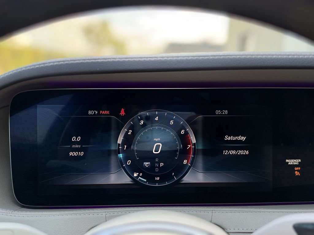 Used 2019 Mercedes-Benz S 560 Sedan image 19
