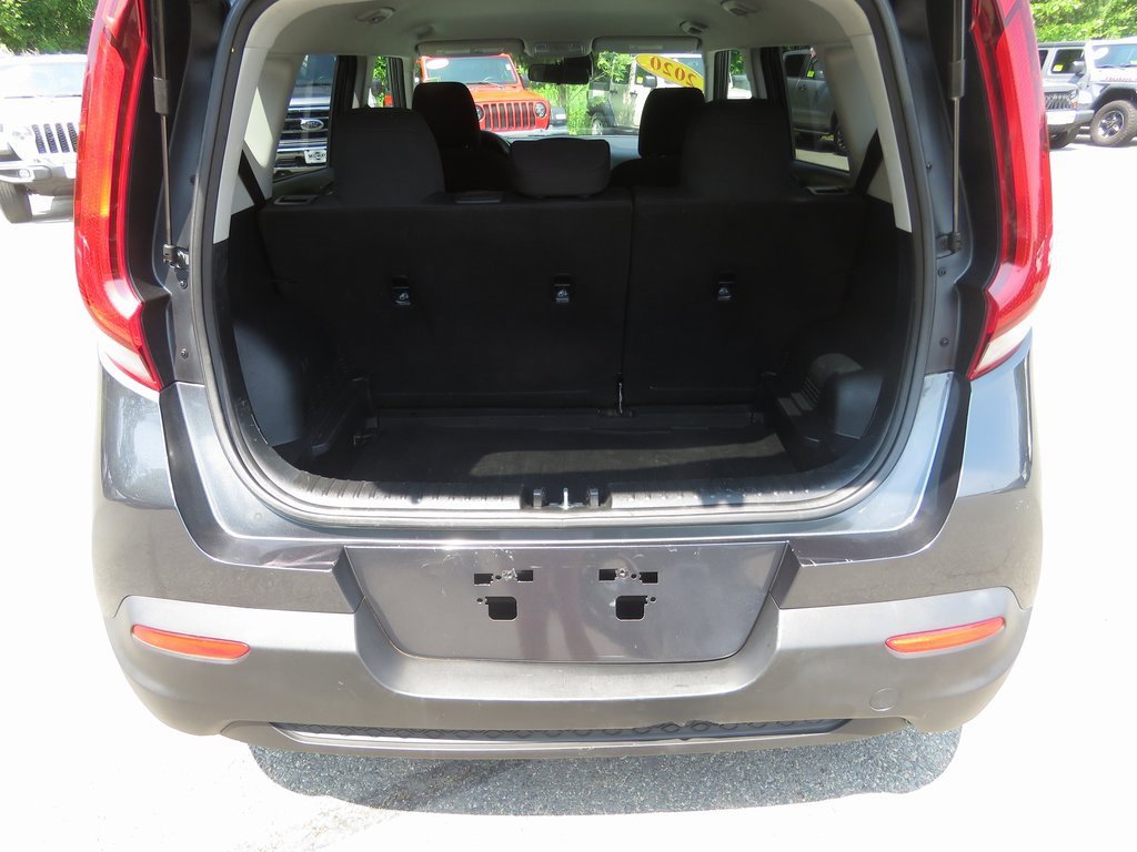 Used 2022 Kia Soul LX w/ Technology Package image 18