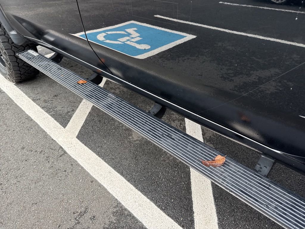 Used 2024 Chevrolet Silverado 2500 ZR2 w/ Technology Package image 16