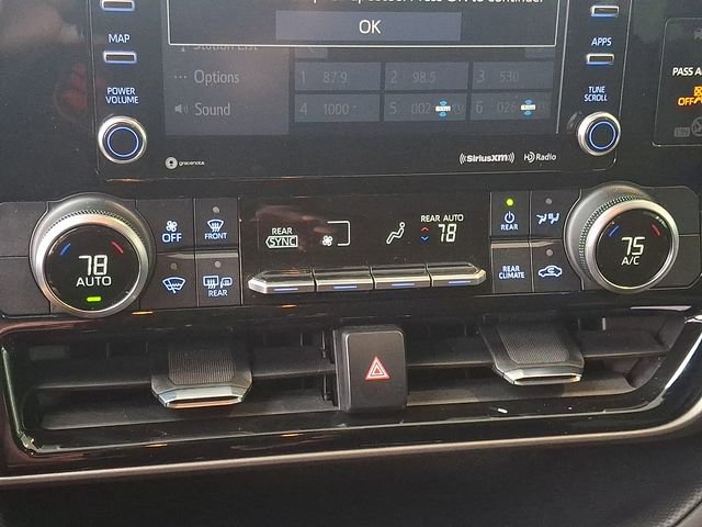 Used 2021 Toyota Highlander LE image 15