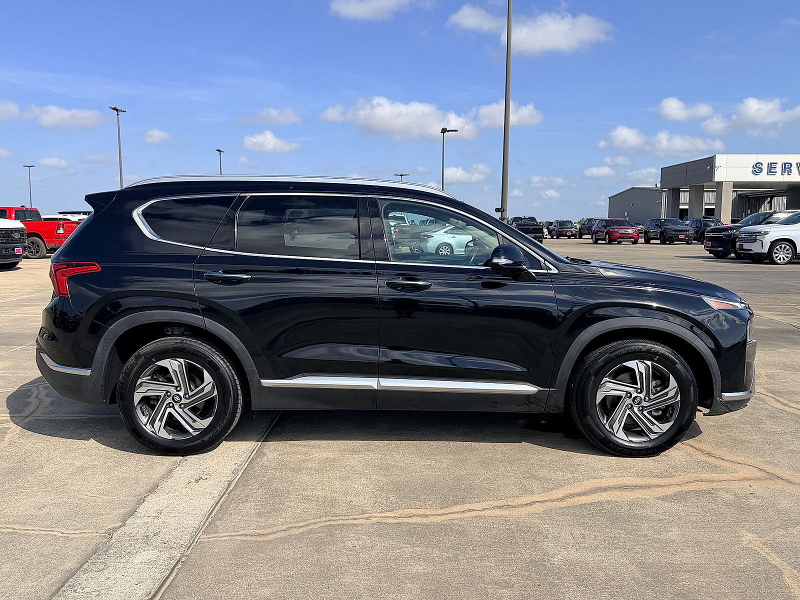 Used 2021 Hyundai Santa Fe SEL w/ Convenience + Premium Package FWD image 8