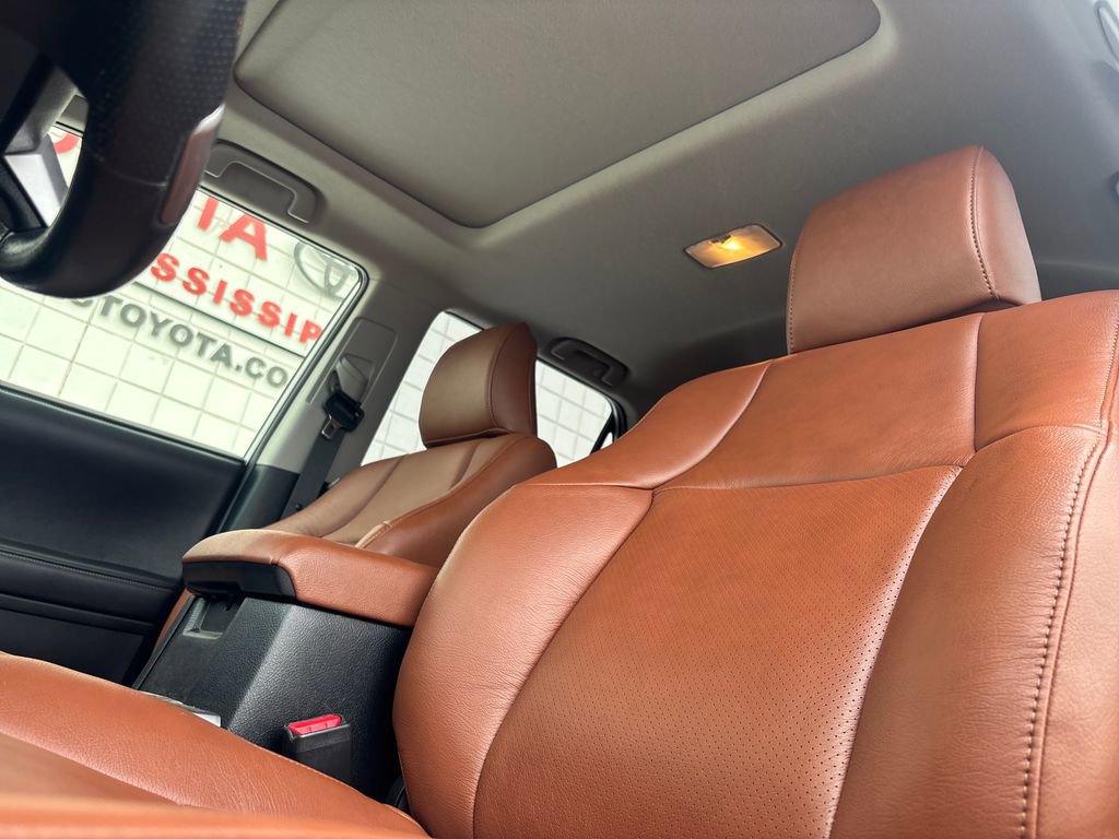 Used 2015 Toyota 4Runner Limited AWD/4WD image 10