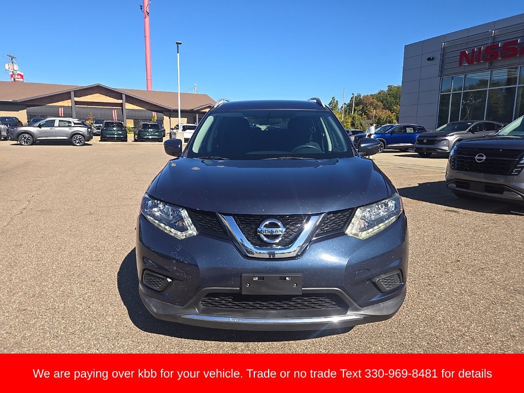 Used 2016 Nissan Rogue S w/ Appearance Package FWD image 2