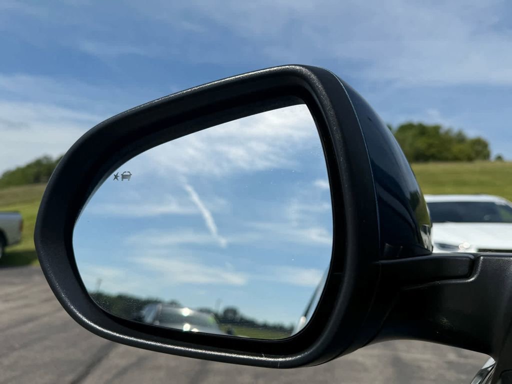 Used 2024 Buick Encore GX Sport Touring w/ Advanced Technology Package image 27