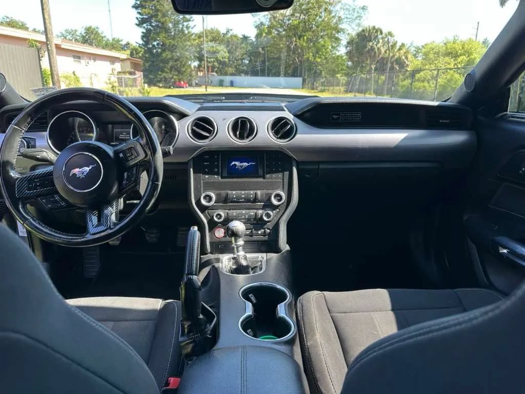 Used 2020 Ford Mustang GT w/ Black Accent Package RWD image 10