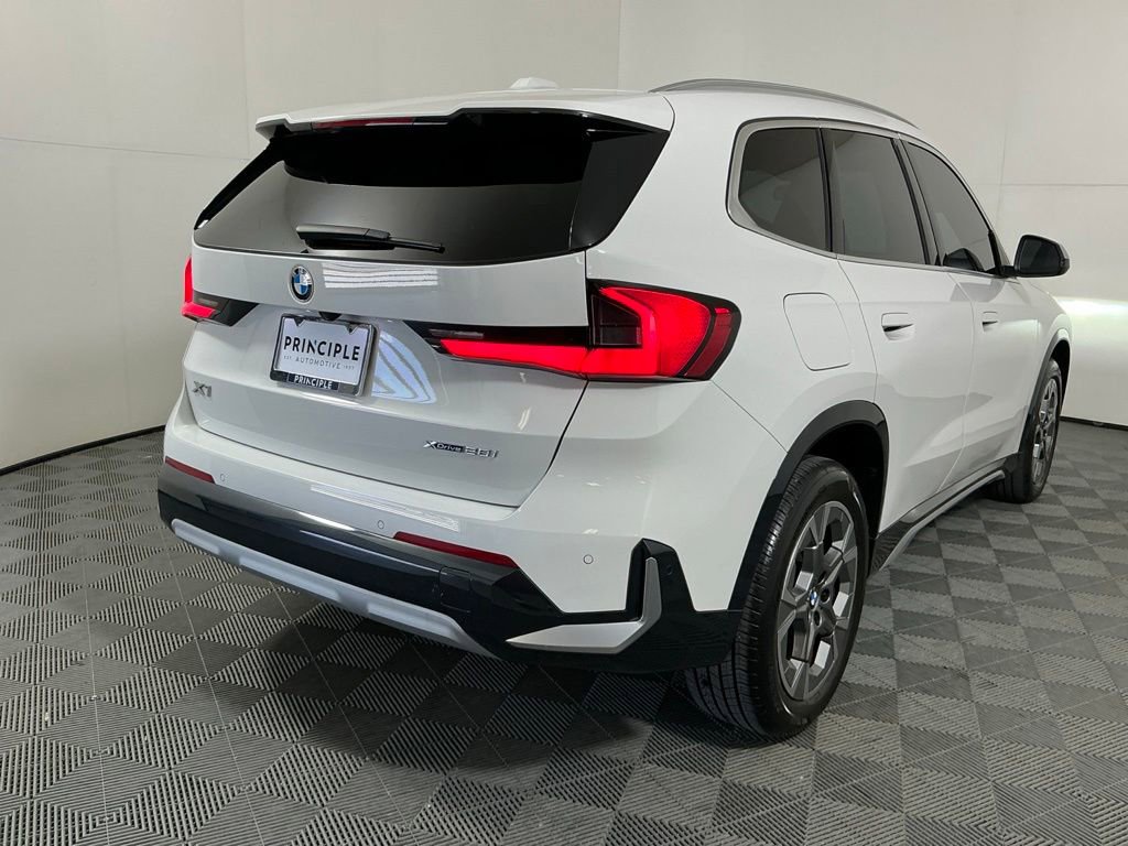 Certified 2024 BMW X1 xDrive28i w/ Convenience Package AWD/4WD image 3