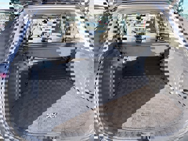 Used 2021 Toyota RAV4 XLE w/ Convenience Package image 22