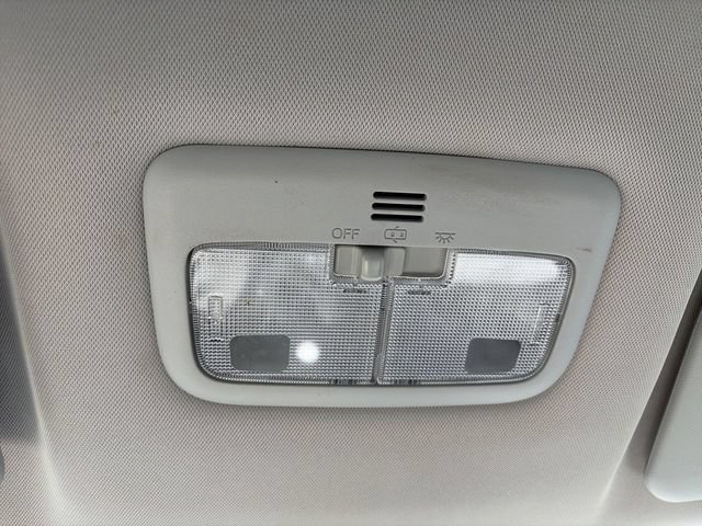 Used 2016 Toyota Corolla LE FWD image 21