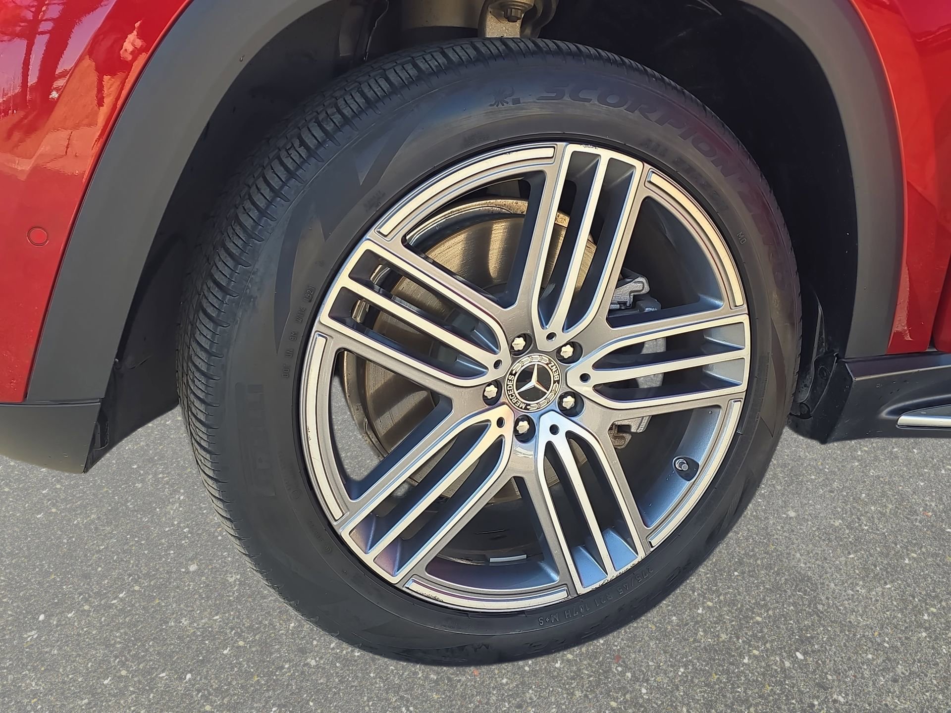 Used 2021 Mercedes-Benz GLS 450 4MATIC image 31