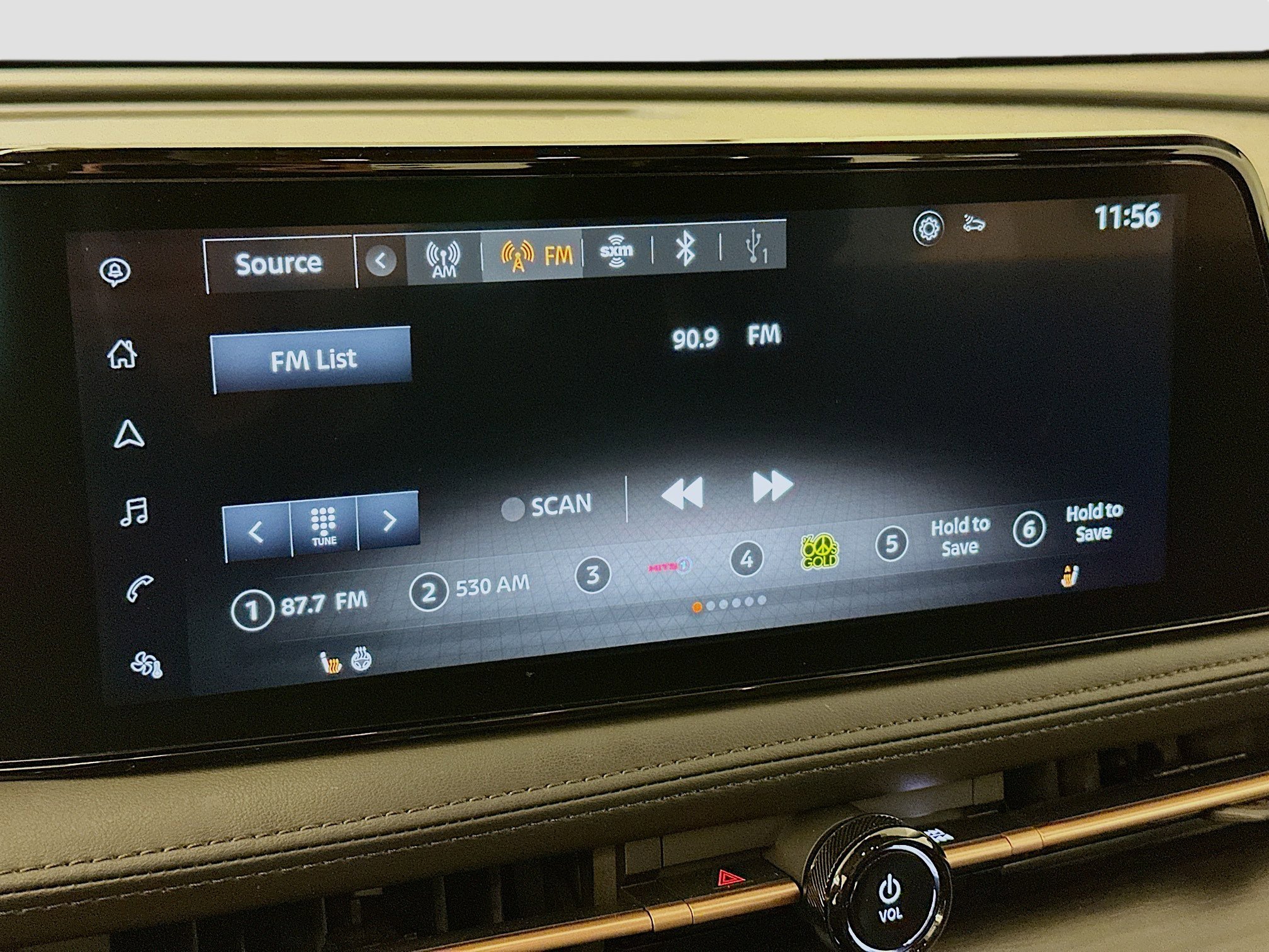 Used 2024 Nissan Ariya AWD image 21